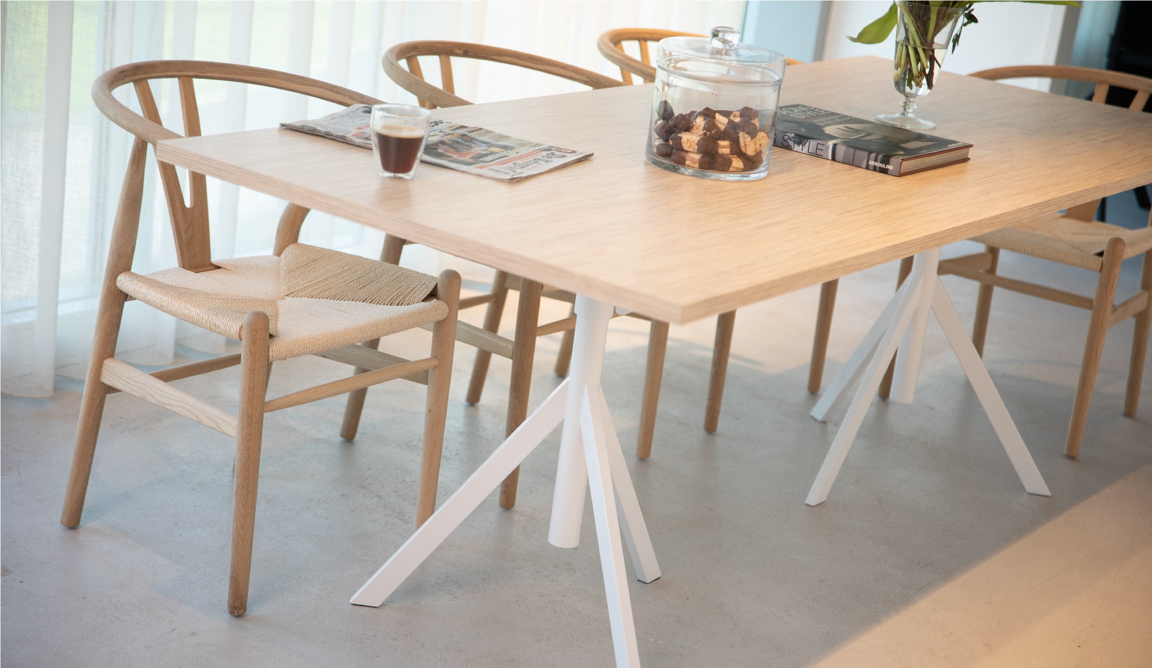 TABLE / HPL BAMBOO